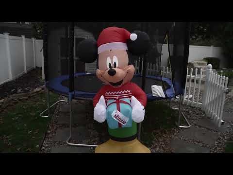 Mickey Mouse Airblown Inflatable Christmas 4K 2020 unboxing