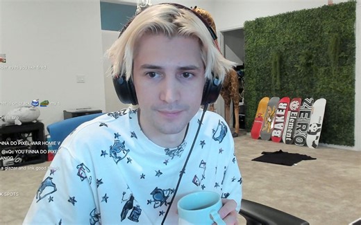 "It's an out-of-pocket comment" - xQc slams his fans for claiming he streams less because of his new girlfriend