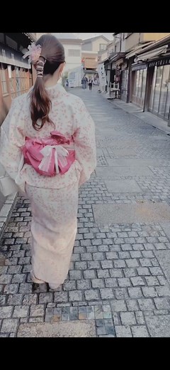デートは鉄棒とかアクロバットだけじゃないんだよ！！！！#☺️ #顔文字の具現化系彼女 #彼女が可愛すぎる #彼女が大好きすぎる #カップルの日常 #年下彼女 #可愛い君が愛おしい #いちご狩り#川越食べ歩き #着物レンタル #オシッコ我慢 #突然の雨 #着物デート #かわいい