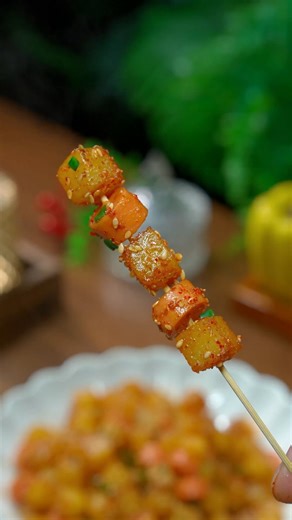 CC_Official | This is the best way to cook potatoes that I've ever seen. #foodtutorial #chinesefood #cooking | Instagram