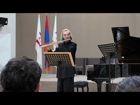 Gunnar Berg - Triedra for solo flute (recorder) by Yujian Zhu