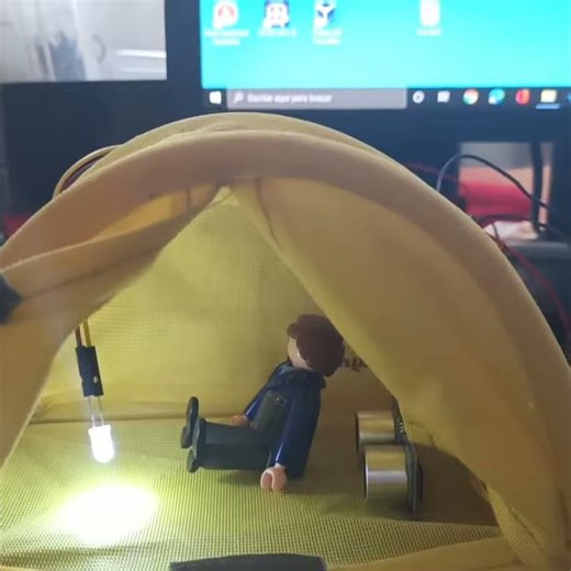 ejemplo de domótica con Playmobil. #playmobil #domotica #code #arduino #diy #led #juguetes #coding