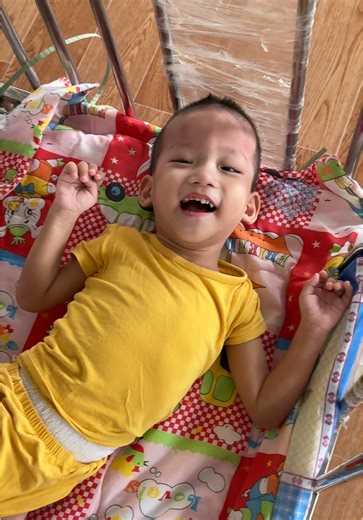 Bé Vui Về Chuyến Thăm Đặc Biệt