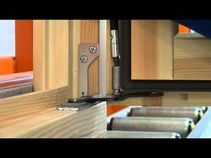 SIEGENIA: TITAN axxent 24+ timber height adjustment of bottom hinge