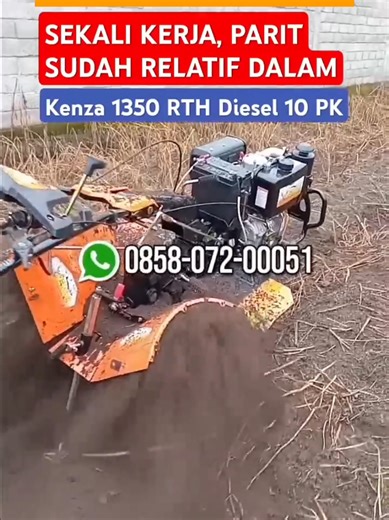 CULTIVATOR KENZA 1350 RTH TERSEDIA LAGI - MESIN PEMBUAT PARIT DAN BEDENGAN HINGGA GULUD TEBU Cultivator ini dilengkapi rotary transmission housing (RTH) yang memudahkan pembuatan parit sekaligus bedengan. Dibekali mesin diesel tenaga setara 10 horses power (HP) atau daya kuda, Kenza 1350 RTH pasti kuat mencacah tanah yang keras. Sekali lagi, tanah yang keras. Bukan batu atau kayu. #traktorpertanian #traktor #petanimodern #petanitebu #petanisukses