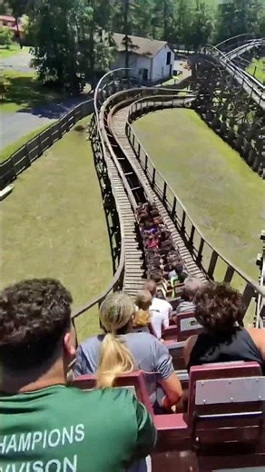 Take a Ride on El Toro at Six Flags Great Adventure! #sixflagsgreatadventure #rollercoaster #pov