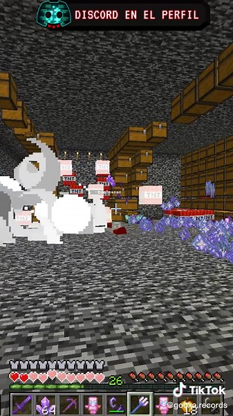 Encontré la base de un HACKER con ITEMS ILEGALES en Minecraft! 😱 #minecraft #minecraftsurvival #minecraftespañol #minecrafthacks #parati #fyp