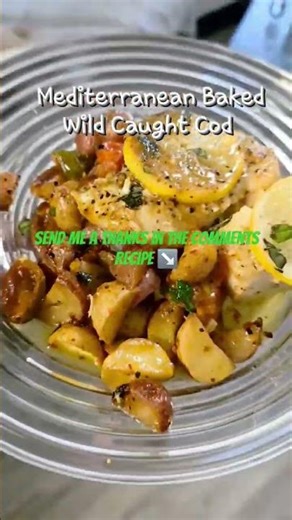 Easy, delicious, and ready in one pan! This Mediterranean baked cod 🐟 #easydinner #onepandinner