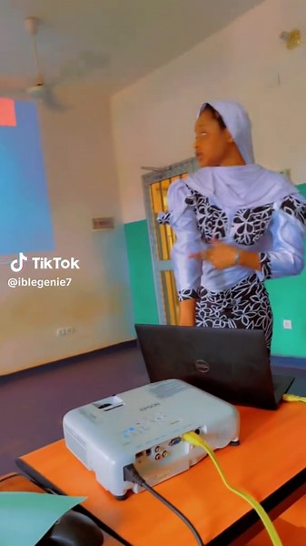 Presentation du projet de formation niveau 2 , informatique bureautique Chez G-TECH SOLUTIONS #malitiktok🇲🇱 #intelligenceartificielle #burkinatiktok🇧🇫🇧🇫🇧🇫❤️ #videoviral #viralvideos