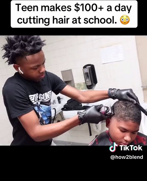 High Schooler makes $100s a day cutting hair at school! 😳 #fyp #fypシ #barberlife #barber #viralvideos #viral #haircut #barbertok #barbershopconnect
