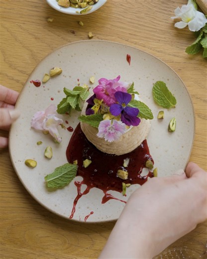 486 reactions · 5 comments | Give your Christmas dishes that boujee but easy glow up with these simple tips! ✨ | New World | Facebook