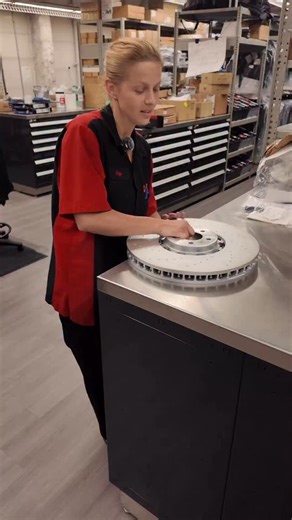 The Audi RS6 massive 420-440 mm brake discs deliver serious braking force Power is nothing without control — and the RS6 has both. #audifam #audicanada #audifans #rs6 #audirs6 #brakediscs #sportscar #dreamcar #carsdaily | Audi Oakville