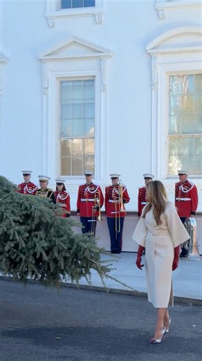 It's the most wonderful time of the year! 🎶 First Lady Melania Trump welcomes the official White House Christmas Tree 🎄 | The White House