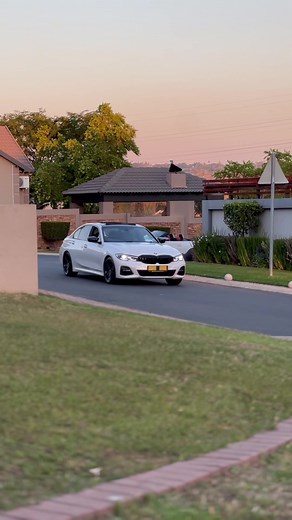 Easy Sunday . . . #Z4m40i #m340i #330i #b58 #b48 #germancars #ultimatedrivingmachine #bmwamazing #3gseries #the3gseries #bimmer #bimmerlife #sportline #mpower #newbmw #omwlife #lovebmw #MyBMWJoy #bmwsouthafrica #g20bmw #bmwm #smg #bmwlife #b48 #petrolheads #BMWTHE3 #g20society #z4