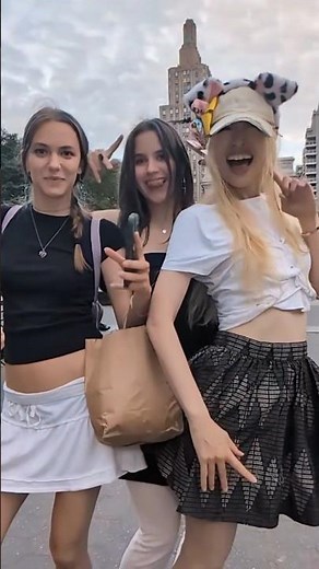 Two Cute Girls Dancing 💃🔥#nyc #dance #live #stream #park #japanesemadonna