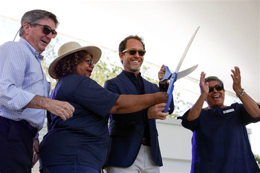Florida mayor quits, opens bid for County Commission