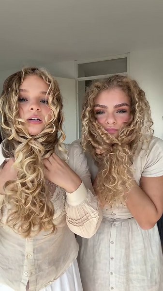 Zendaya hairstyle tutorial: easy curly updo for short to medium hair