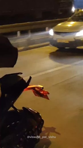 viswajit_pal_vishu on Instagram: "Message received, loud and clear. I’ll just pull over now. 🛑 #riding #xtreme125r #love"