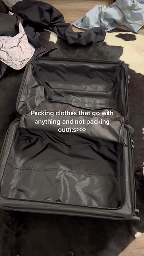 I could make like 2 weeks worth of fits tbh #packinghack