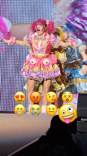 😍😡😘😵😁😭😐🤪