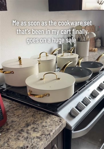 This Non-stick ceramic cookware set is the perfect gift! #cookware #ceramiccookware #cookwareset #cooking