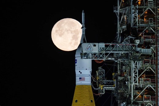 NASA to build $20 billion moon base instead of a lunar space station