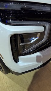 9.8K views · 166 reactions | The 2025 Chevrolet Suburban RST looking so clean in the Iridescent Pearl Tricoat color! If you had the choice, would you pick the Suburban or the Tahoe? Do you know the difference?! #chevy #chevrolet #suburban #chevysuburban #chevroletsuburban #2025suburban #chevytruck #chevytrucks #generalmotors #tahoe #chevytahoe General Motors | General Motors Jeff | Facebook