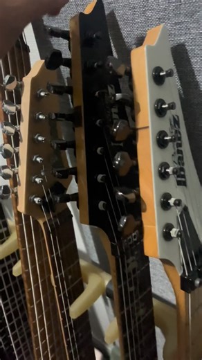 Lichti Itv on Instagram: "Into the voidはIbanezめっちゃ愛用してるw #intothevoid #jrock #v系 #itvband #ibanezguitars"