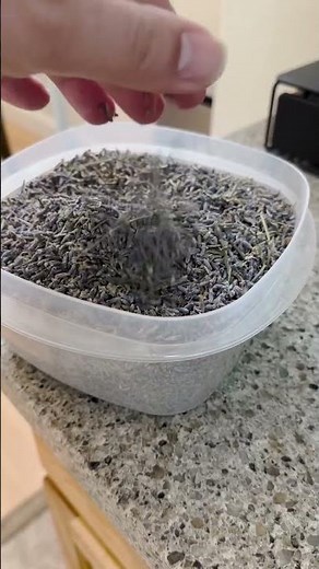How to Make Rosemary & Lavender Water - Hair Spray #hairloss