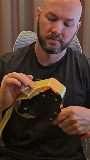 Pack Like a Pro! 📦💨 #ShippingHacks #SmallBusinessTips #MovingDay #PackingTape