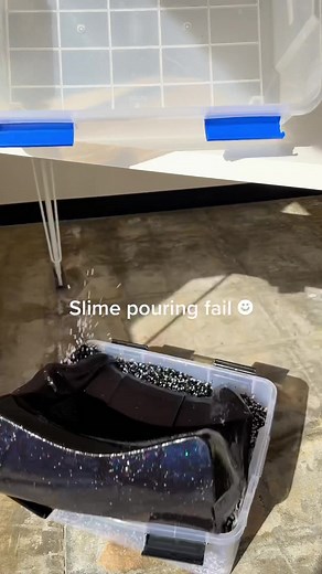 I was literally in shock for 5 mins, had to throw a good chunk away 🥹 #slimefail #slime #asmr ? #slimepouring