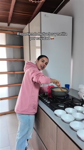 Un videito con mucho amor de diciembre en Medellín 🇨🇴❤️ Ya pronto me tienen cuenten los días #colombia🇨🇴 #colombianos #colombia #colombianosenelexterior #medallo | Lamijita Anthia