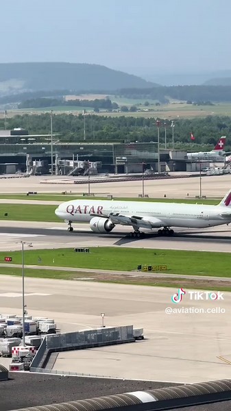 Qatar B777 Makes a Flawless Touchdown in Zurich