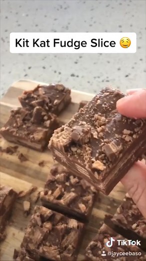 Delicious 3 Ingredient Kit Kat Fudge Slice Recipe