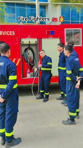 Sabhi fire fighters team ko DCP Fire Extinguisher chalane ka training dete hue 🧯🚒🧑‍🚒#fire