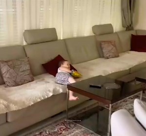 No bills, no worries, no homework Just eat and sleep.😴 | Ｄｉｓｔｒａｃｔｉｏｎ