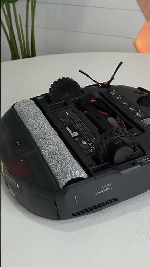 eufy E28 Review: The Only Robot Vacuum With a Built-In Spot Cleaner!