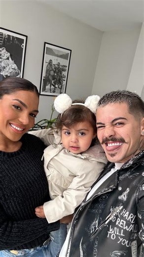 A Rainha do paredão on Instagram: "Apenas uma família feliz comemorando que a música do papai entrou na “Novidades da Semana” do Spotify! 凉"