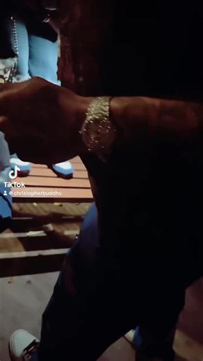 Tuxedo on Instagram: "@daveeast signs a fans sneaker during @loopyfestforever 2025 in QueensBridge, New York City #DaveEast #QueensBridge #NYC #Queens #HipHop #Harlem #musicindustry #music #nightlife #loopyfest #fashion #musicindustry #jewelry #realhiphop #harlem #cipshooter #hiphopmusic #hiphopculture #rap #nycnightlife #photography #newyorkcity #tiktokpartner #davidbrewster #fashionable #finedining #qb #handsome #ftd #fromthedirt #queensbridgeprojects"
