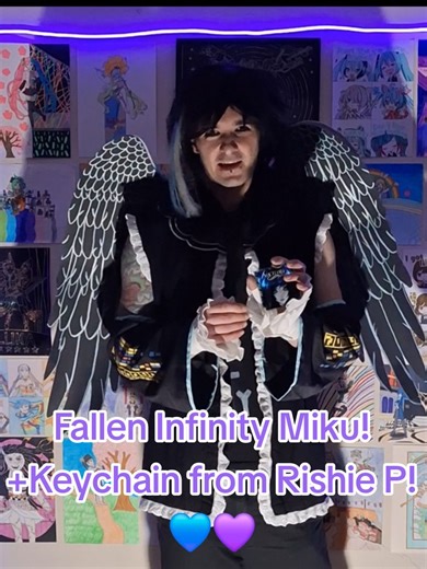 Fallen Infinity Miku Cosplay Inspired by Keychain
