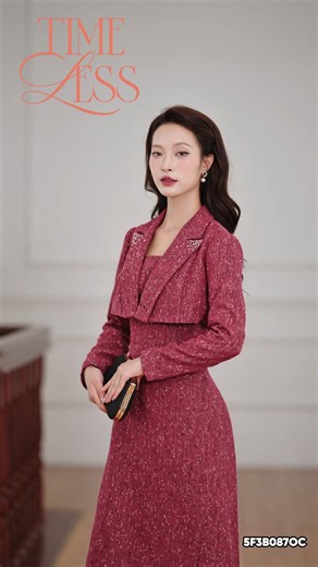 𝗘𝗹𝗲𝗴𝗮𝗻𝘁 𝗦𝗲𝘁 Xem ngay tại: https://melya.vn/set-bo-the-raspberry-dam-ao-khoac-lung-do-p40784643.html Sự đồng điệu giữa đầm A-line ôm nhẹ và áo khoác lửng không chỉ là một giải pháp thời trang, mà là một lời khẳng định về gu thẩm mỹ của người mặc. Melya đã kiến tạo những item - nơi vẻ đẹp cổ điển giao thoa cùng hiện đại, giúp quý cô tự tin tuyệt đối trong mọi sự kiện quan trọng, từ nơi công sở đến những buổi tiệc thân mật. ————————————————— MELYA - Mặc đẹp để thành công 🔸 Ship toàn quốc