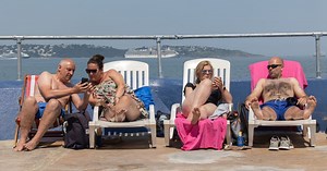 Devon's beloved old-school lido is back
