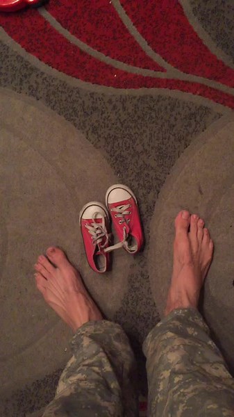 #bigfeetproblems #converse #forfun #comedy #smallpeopleshoes Still working with the edits. Arg! Lol