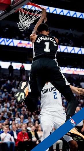 Kanoudi on Instagram: "🏀Pour son premier match de la saison, Victor Wembanyama démarre fort ! Le Français signe une performance monstrueuse avec 40 points, 15 rebonds et 3 contres lors de la large victoire des Spurs face à Dallas (125-92). Un début de saison 2025-2026 déjà sous le signe de la domination totale pour “l’Alien”. #pourtoi #basket #spurs #wemby #france"