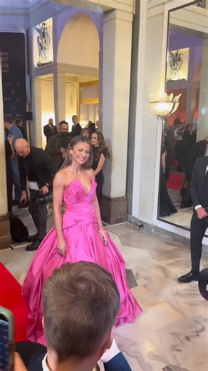 Anna Lewandowska i jej fenomenalna kreacja na Bal Mistrzów Sportu ❤️ | Sport.pl