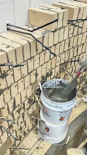 The process of laying refractory brick #brick #construction #furnace#material #industrial #fireproof