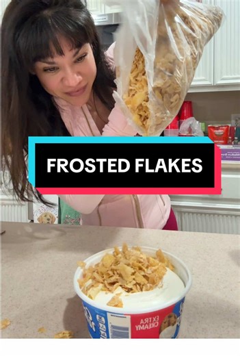 CEREAL AND COOL WHIP MUKBANG mis amores a disfrutar de uno de los cereales más DELIS del mundo mundial @KelloggscerealUS @Kellogg’s Frosted Flakes con @Kraftheinzimportgood COOL WHIP Fit is @lululemon #kelloggs #frostedflakes #cereal #coolwhip #whitechocolate