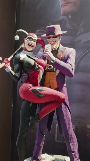 Harley Quinn & Joker Statue | DC Collectible Display