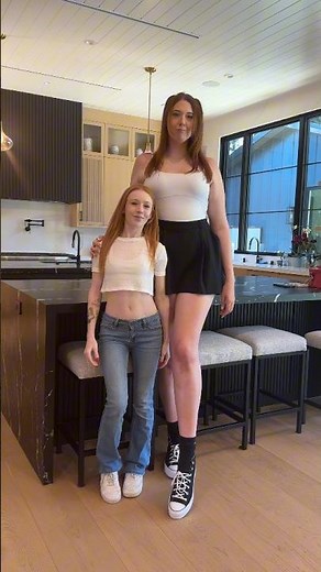 Tall Girl Katie vs Tiny Madi Collins – Height Difference Goals! 🔥👩‍❤️‍👩