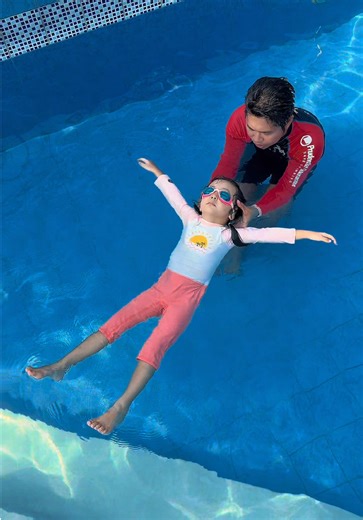 Molly's First Swimming Lesson at Bert Lozada Swim School